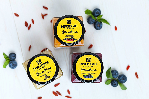 Медовый мусс с черникой