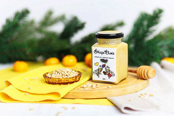 Медовый мусс с кедровыми орешками