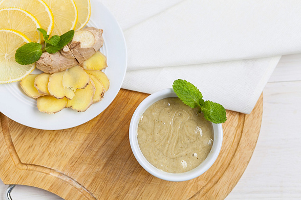 Медовый мусс с зеленым чаем и имбирем