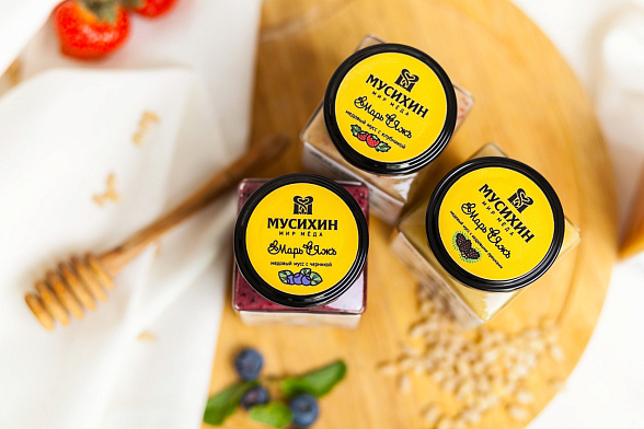 Медовый мусс с клубникой